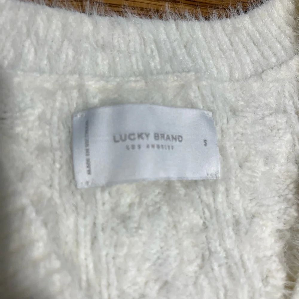 Lucky Brand V-neck oversized eyelash White Cable Knit Sweater Size Small